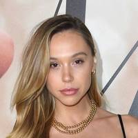 Alexis Ren Nagie