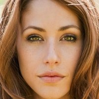 Amanda Crew Nagie