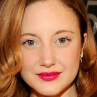 Andrea Riseborough Nagie