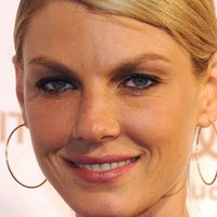 Angela Lindvall Nagie