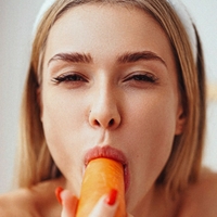 Anna Klingenberg Nagie