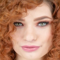 Annabel Red Nagie