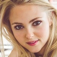 AnnaSophia Robb Nagie