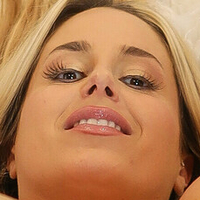 Ashleyniccoleyoga Nagie