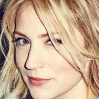 Beth Riesgraf Nagie
