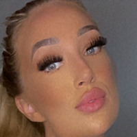 Blonde Belle Nagie