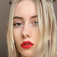 Blondie Claire Nagie