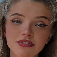 briebelle Nagie