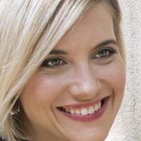 Cara Loften Nagie