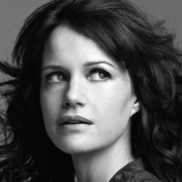 Carla Gugino Nagie