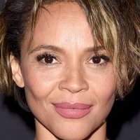 Carmen Ejogo Nagie