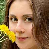 Chloe Leafs Nagie