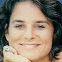 Cláudia Magno Nagie