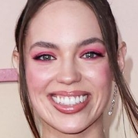 Claudia Sulewski Nagie