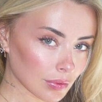 Corinna Kop Nagie