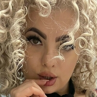 curly_lexi Nagie
