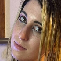 Devi Dionne Nagie