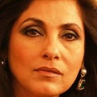 Dimple Kapadia Nagie