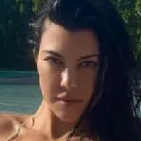 Diskussion: Kourtney Kardashian Nagie