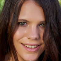Elena Max Nagie