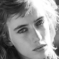 Eliza Sys Nagie