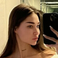 Elizabeth Definy Nagie
