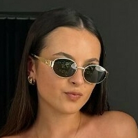 Ella Midgley @ellamiidgley Nagie
