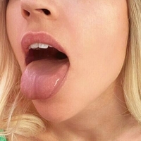 Ella Petite Nagie