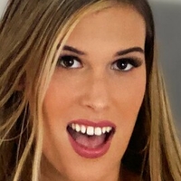 Ella Vatrap Nagie