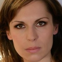 Emilie Colli Nagie