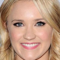 Emily Osment Nagie