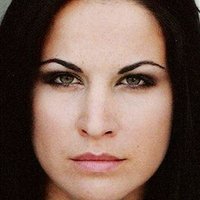 Eva Derrek Nagie
