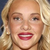 Evelyn Burdecki Nagie