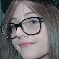 Evie Nagie