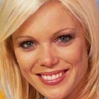 Holly Brisley Nagie