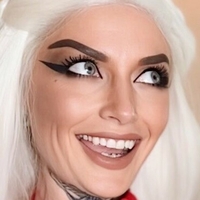 karaismoody Nagie