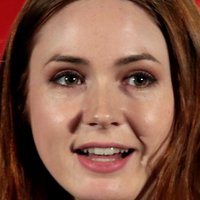 Karen Gillan Nagie