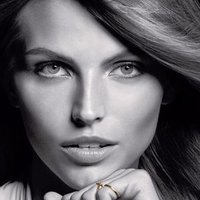 Karlina Caune Nagie