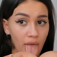 karollovea Nagie