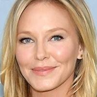 Kelli Giddish Nagie