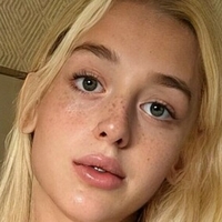 kenziereena Nagie