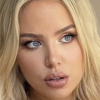 Kim Muhovics Nagie