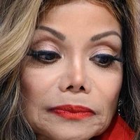 La toya Jackson Nagie