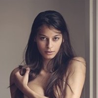 Lara Swiecicki Nagie