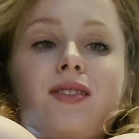 Laura Lit Nagie