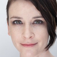 Laurel Vail Nagie