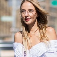 Leonie Hanne Nagie