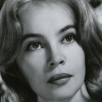 Leslie Caron Nagie