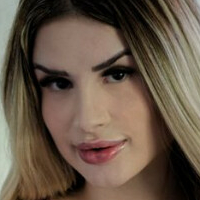 Leticia Marches Nagie