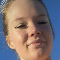 Lily Sinkonnen Nagie